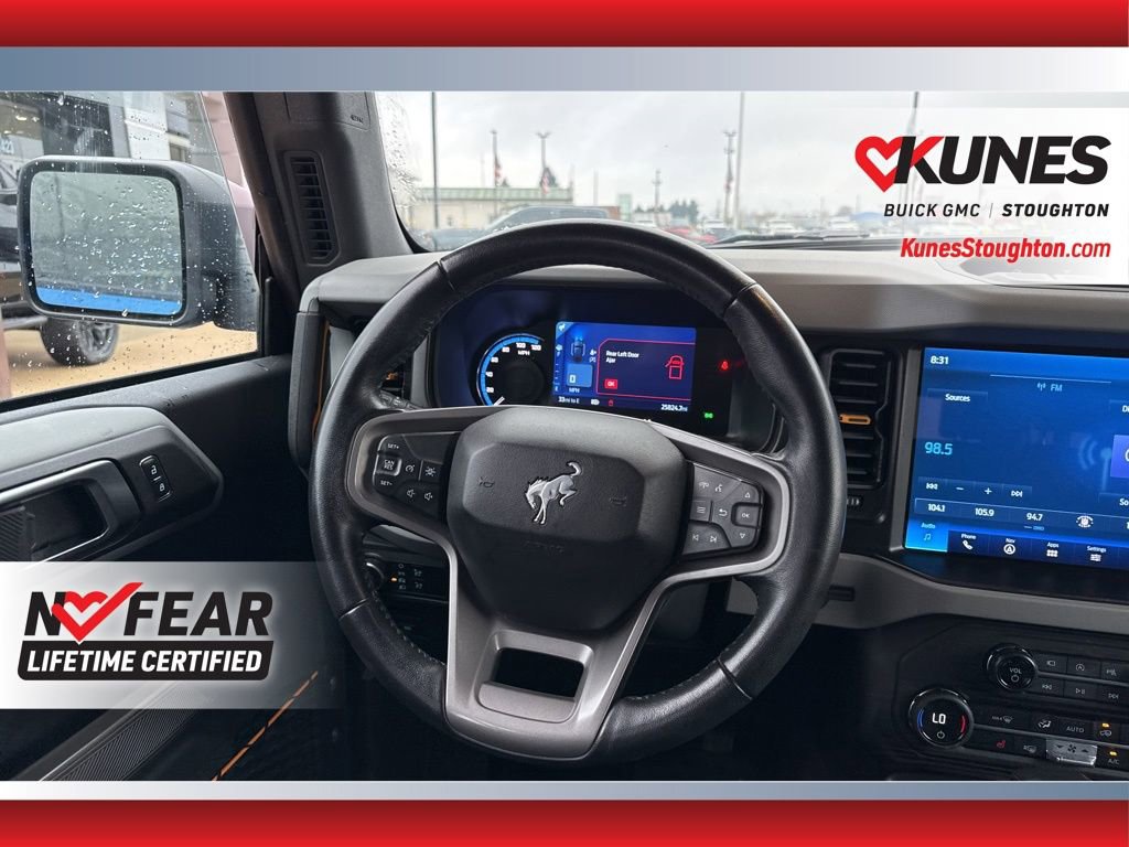 Used 2023 Ford Bronco Badlands image 38