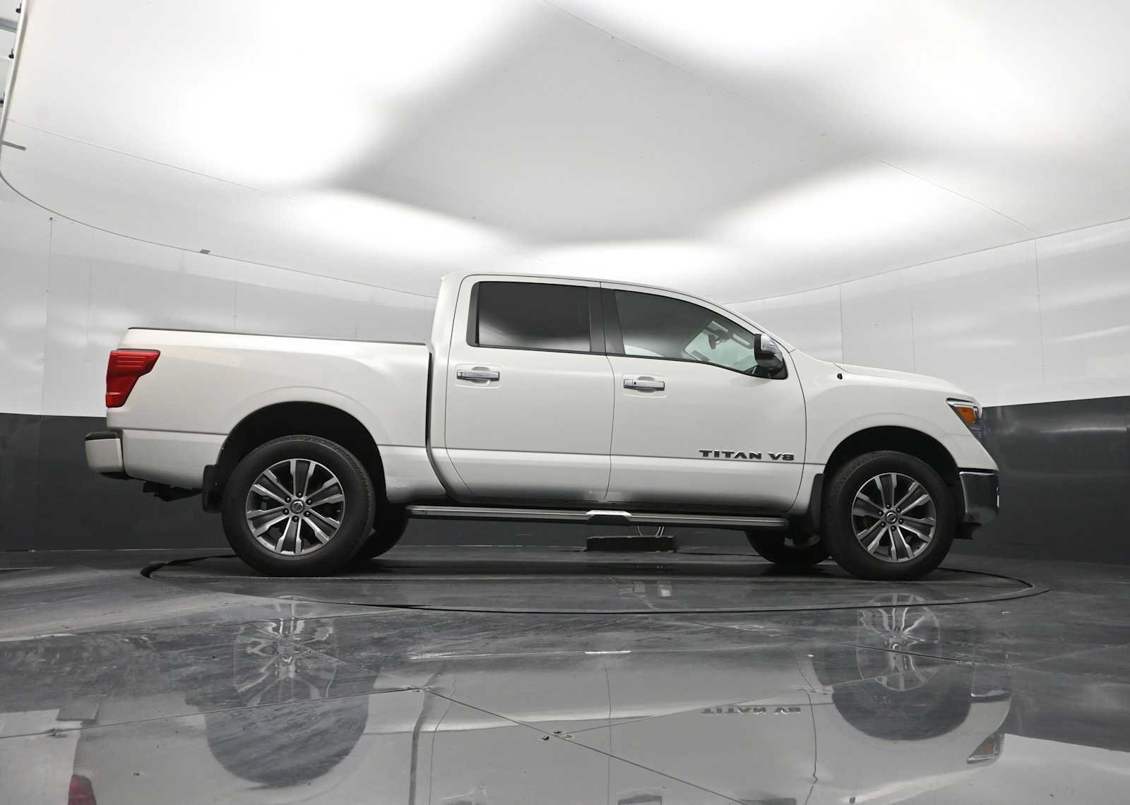 Used 2019 Nissan Titan SL image 30