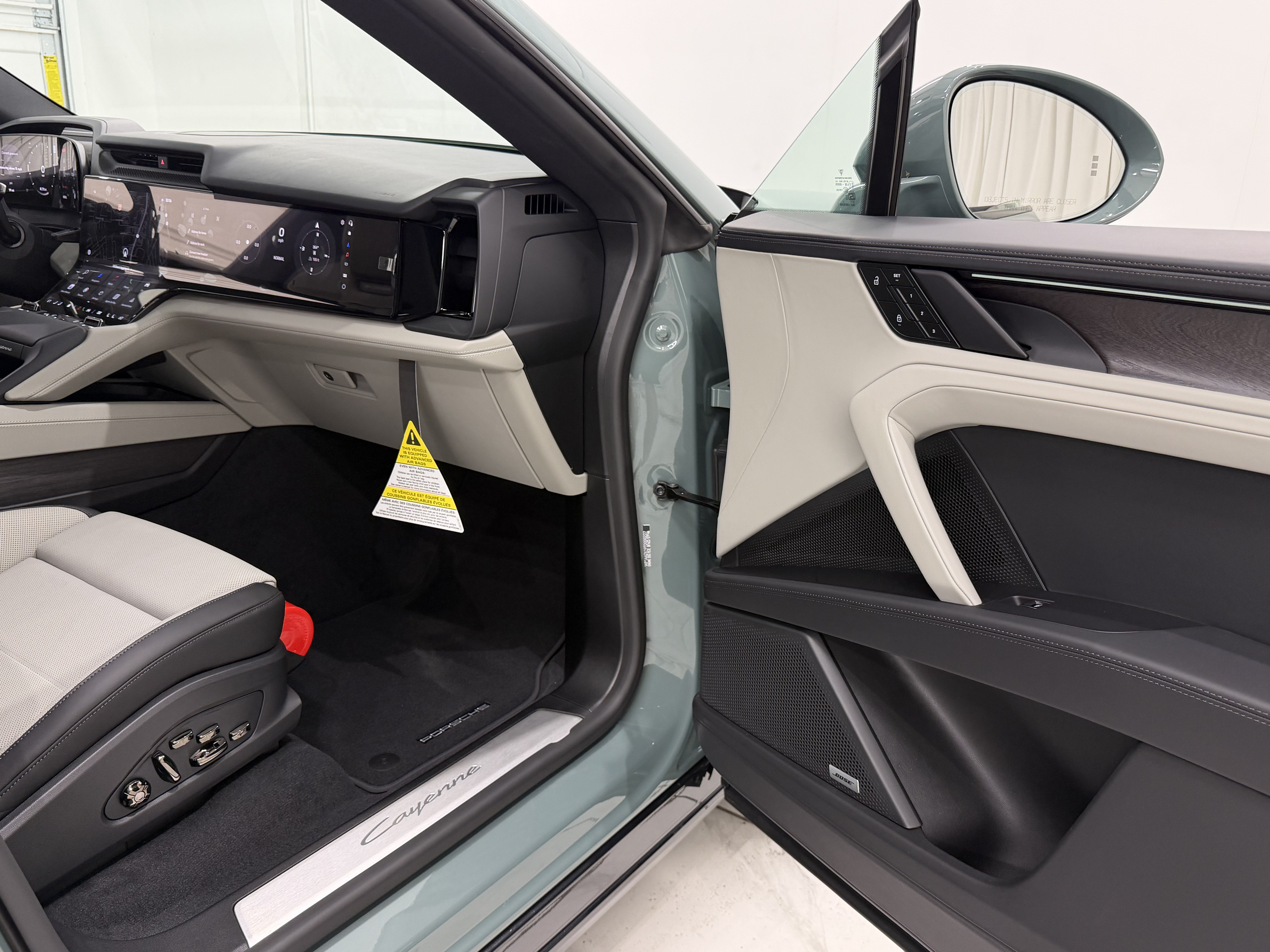 New 2026 Porsche Cayenne Electric AWD/4WD image 22