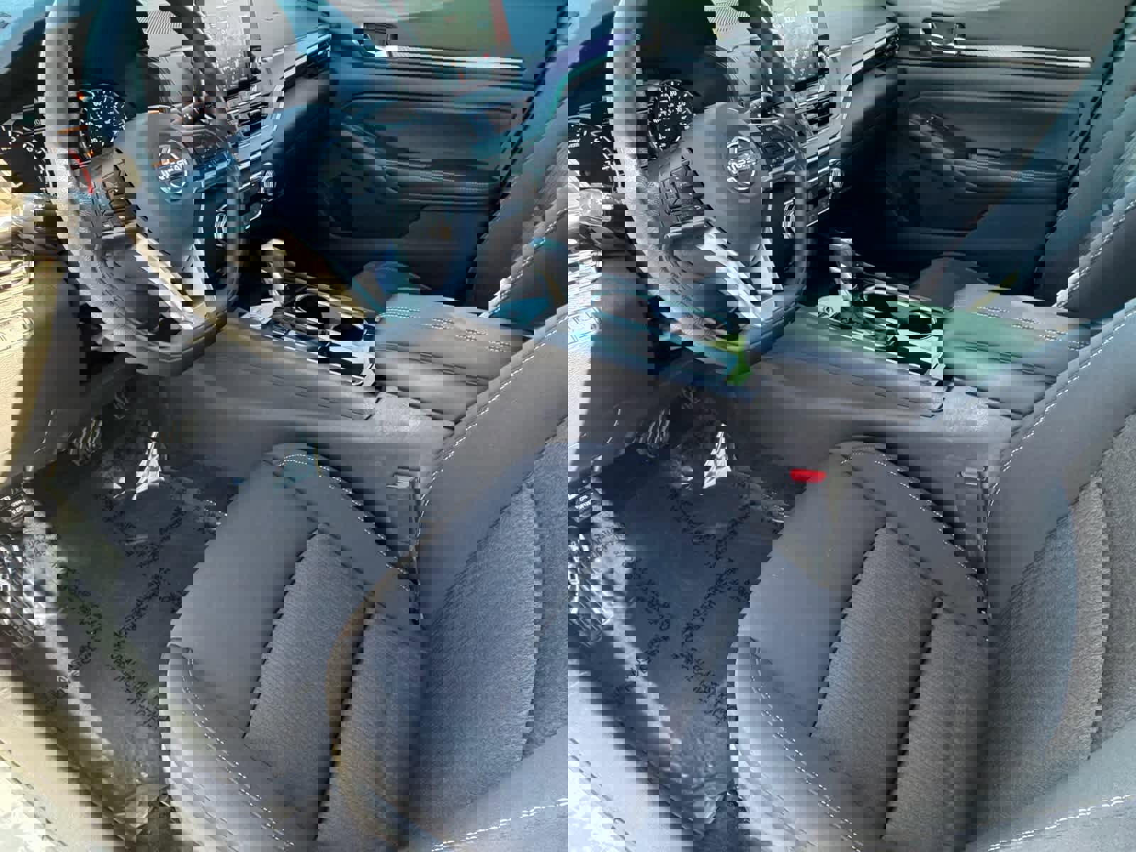 Used 2024 Nissan Altima 2.5 SV image 18