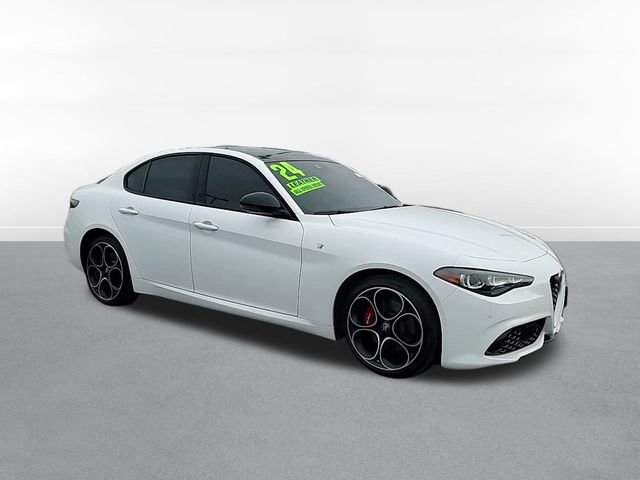 Used 2024 Alfa Romeo Giulia Ti image 3