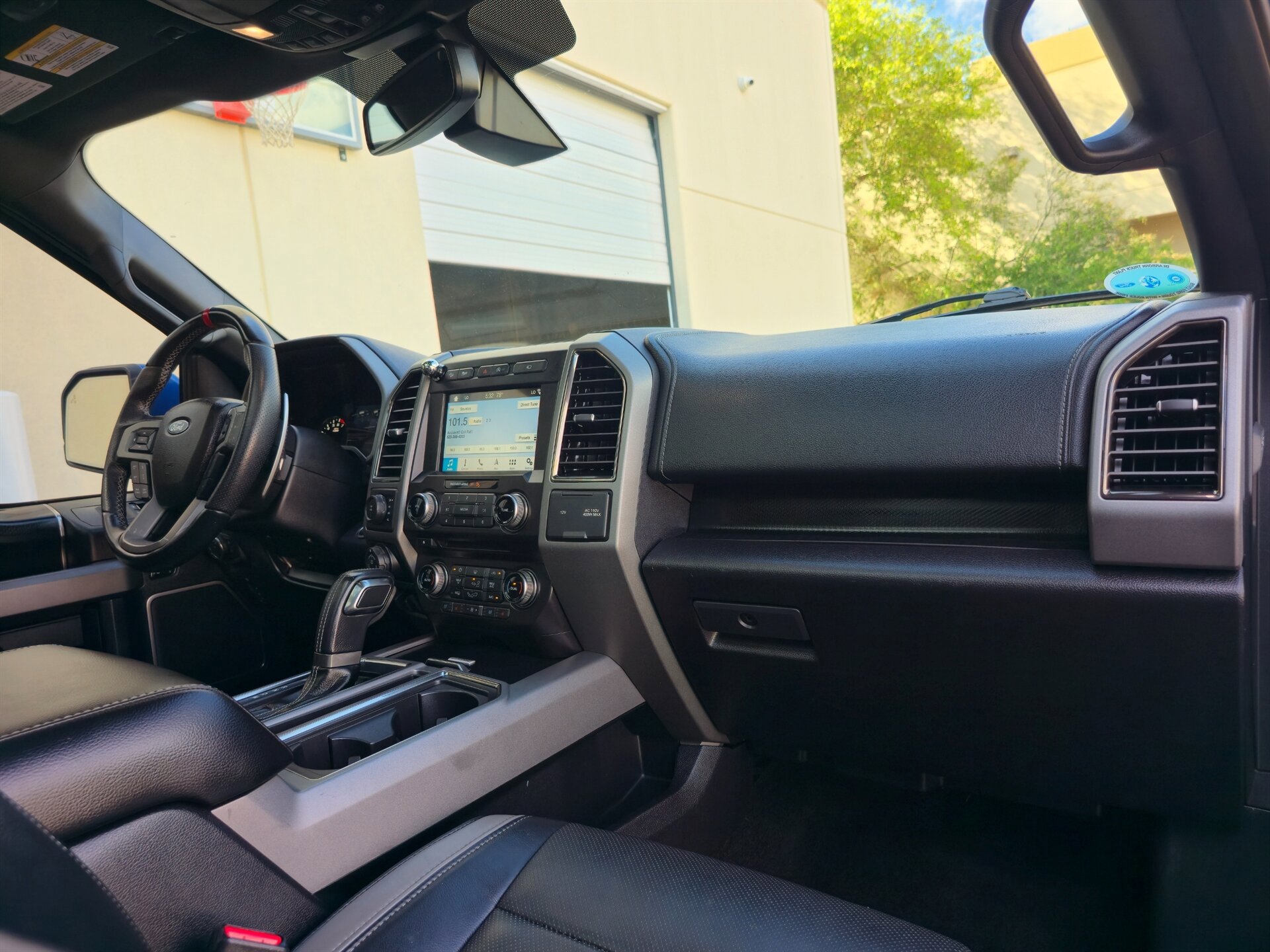 Used 2017 Ford F150 Raptor w/ Equipment Group 802A Luxury AWD/4WD image 34