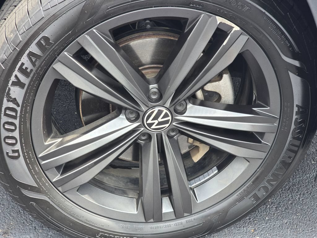Used 2022 Volkswagen Atlas Cross Sport SEL R-Line AWD/4WD image 10