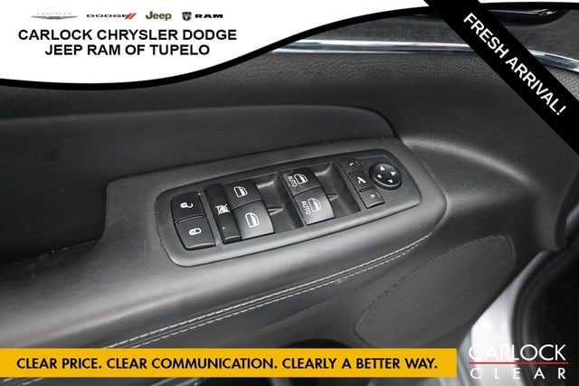 Used 2020 Jeep Grand Cherokee Overland RWD image 16