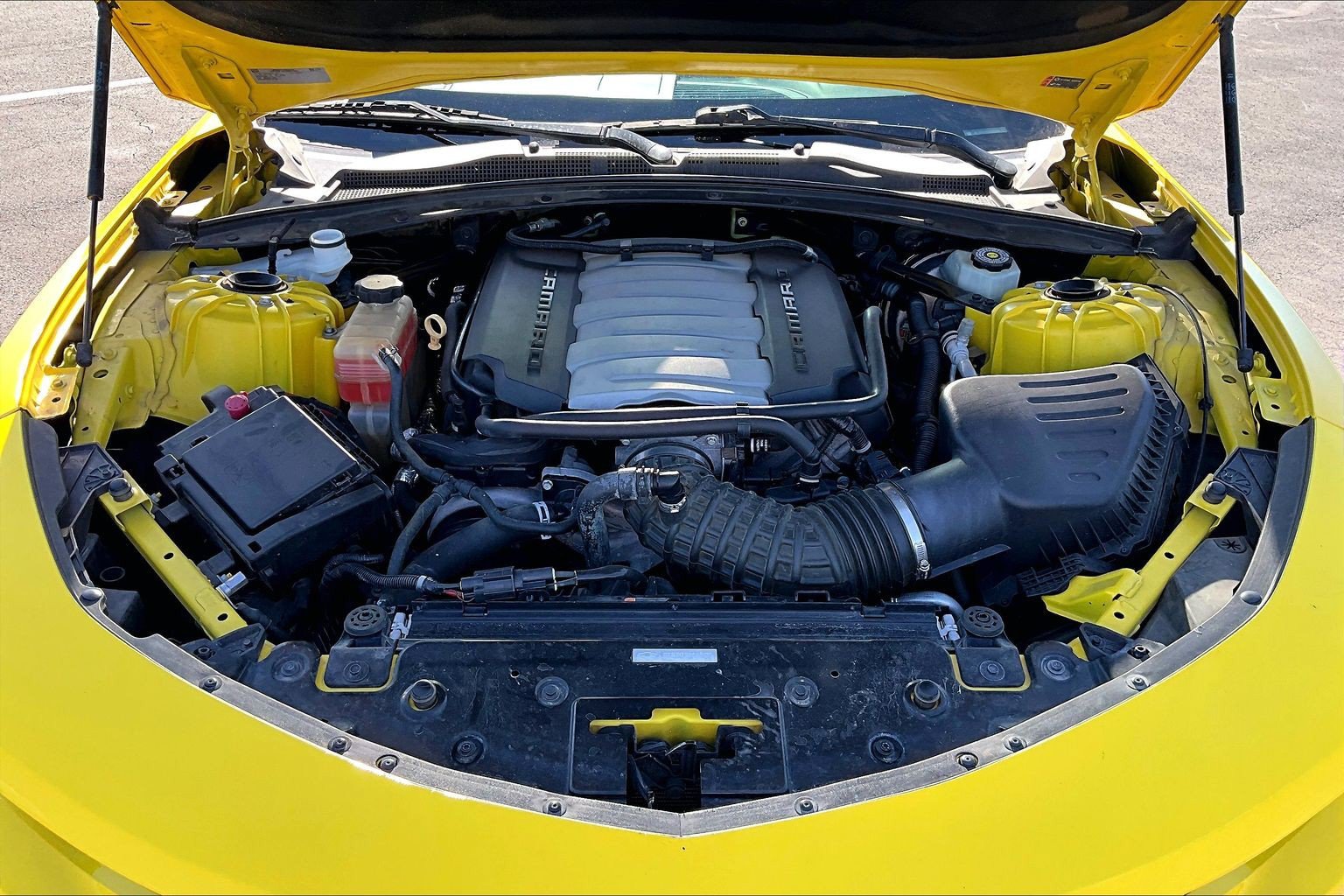 Used 2017 Chevrolet Camaro SS RWD image 9