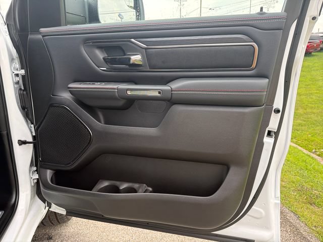 New 2026 RAM 1500 Laramie AWD/4WD image 32