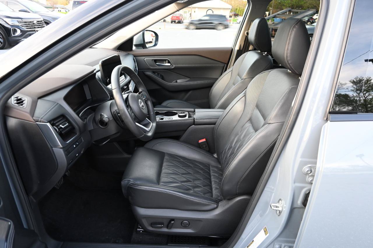 Used 2023 Nissan Rogue Platinum w/ Platinum Premium Package AWD/4WD image 20