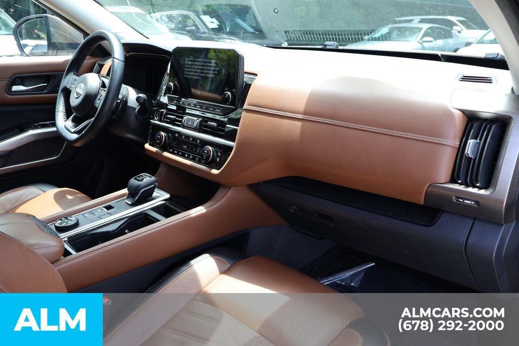 Used 2023 Nissan Pathfinder Platinum w/ Cargo Package AWD/4WD image 29