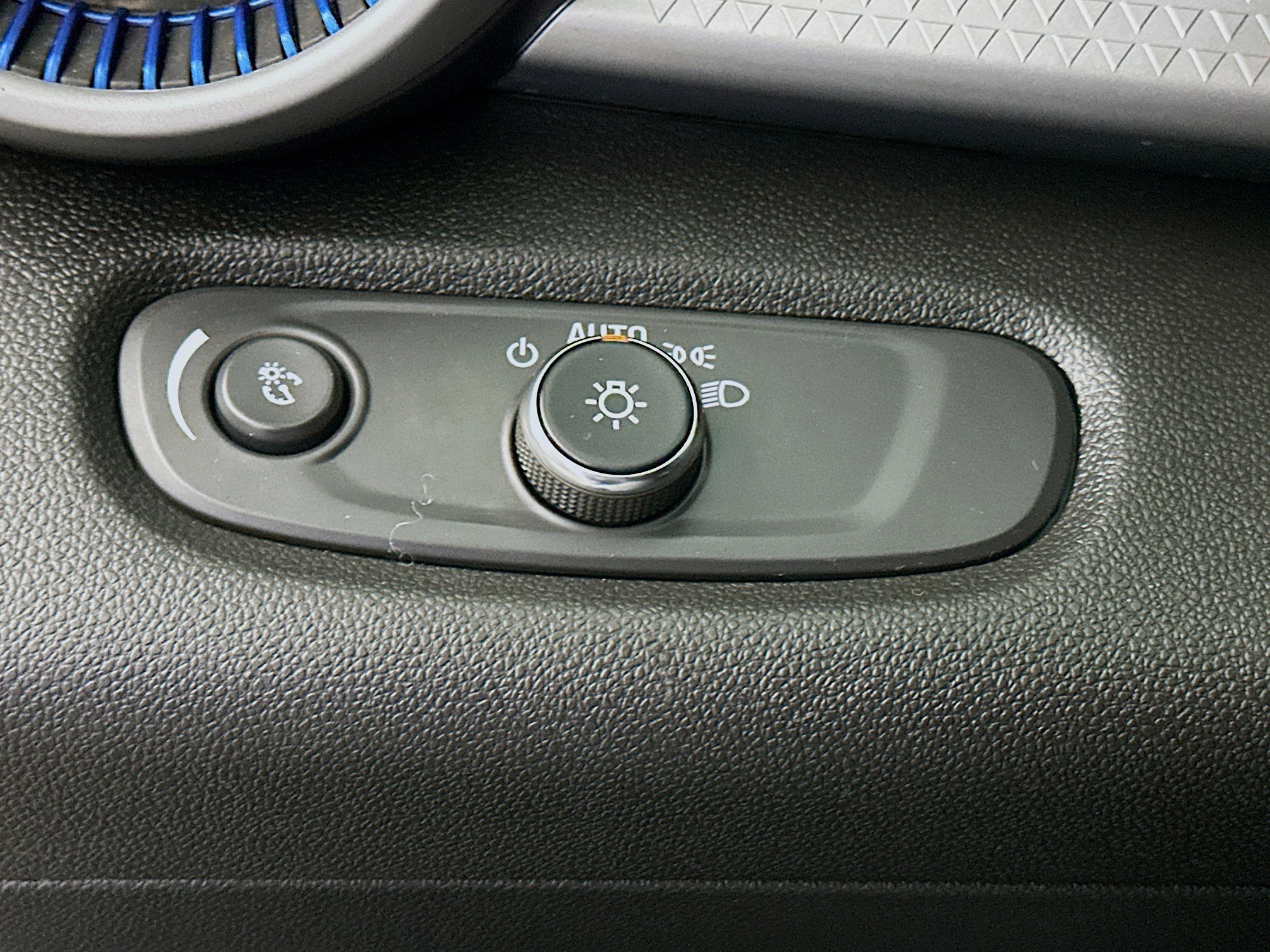 Used 2024 Chevrolet Trax LS w/ Driver Confidence Package image 17