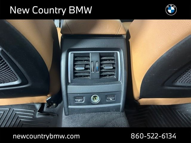 Used 2017 BMW 330i xDrive Sedan AWD/4WD image 26