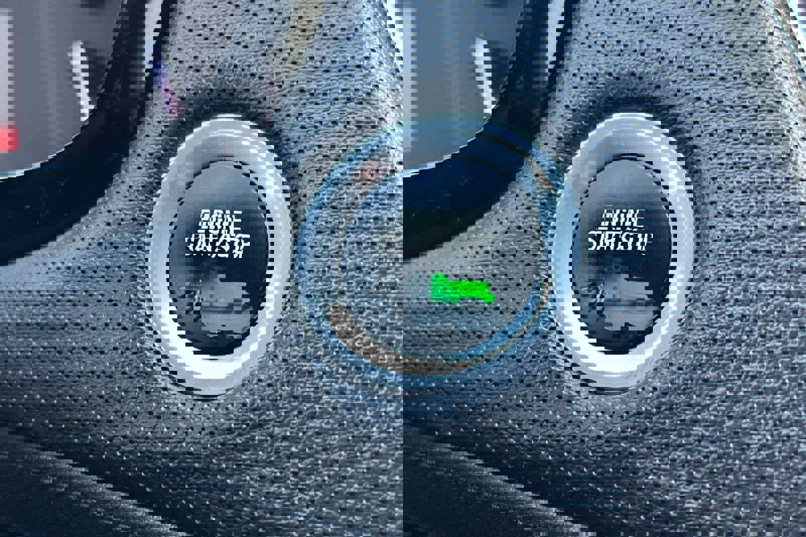 Used 2017 Cadillac XT5 Premium Luxury w/ Driver Assist Package image 24