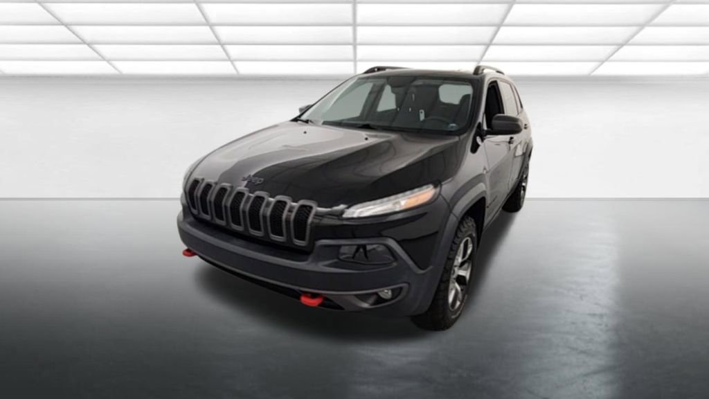 Used 2015 Jeep Cherokee Trailhawk w/ Comfort/Convenience Group AWD/4WD image 2