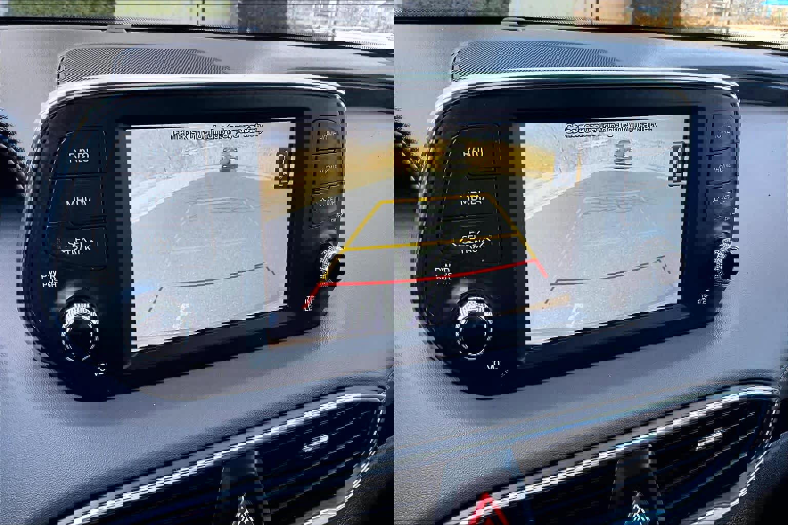 Used 2020 Hyundai Santa Fe SE w/ Cargo Package image 29