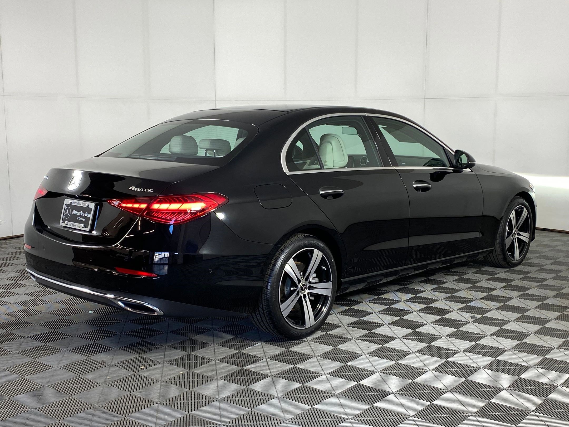 Used 2025 Mercedes-Benz C 300 4MATIC Sedan image 8