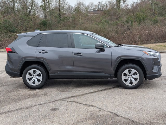Used 2024 Toyota RAV4 LE image 6