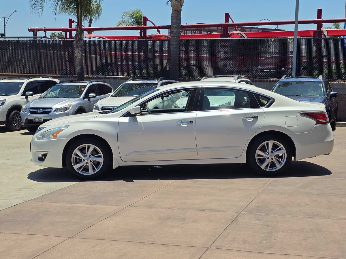 Used 2015 Nissan Altima 2.5 SV FWD image 9