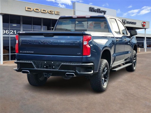 Used 2021 Chevrolet Silverado 1500 LT Trail Boss w/ Convenience Package II image 3