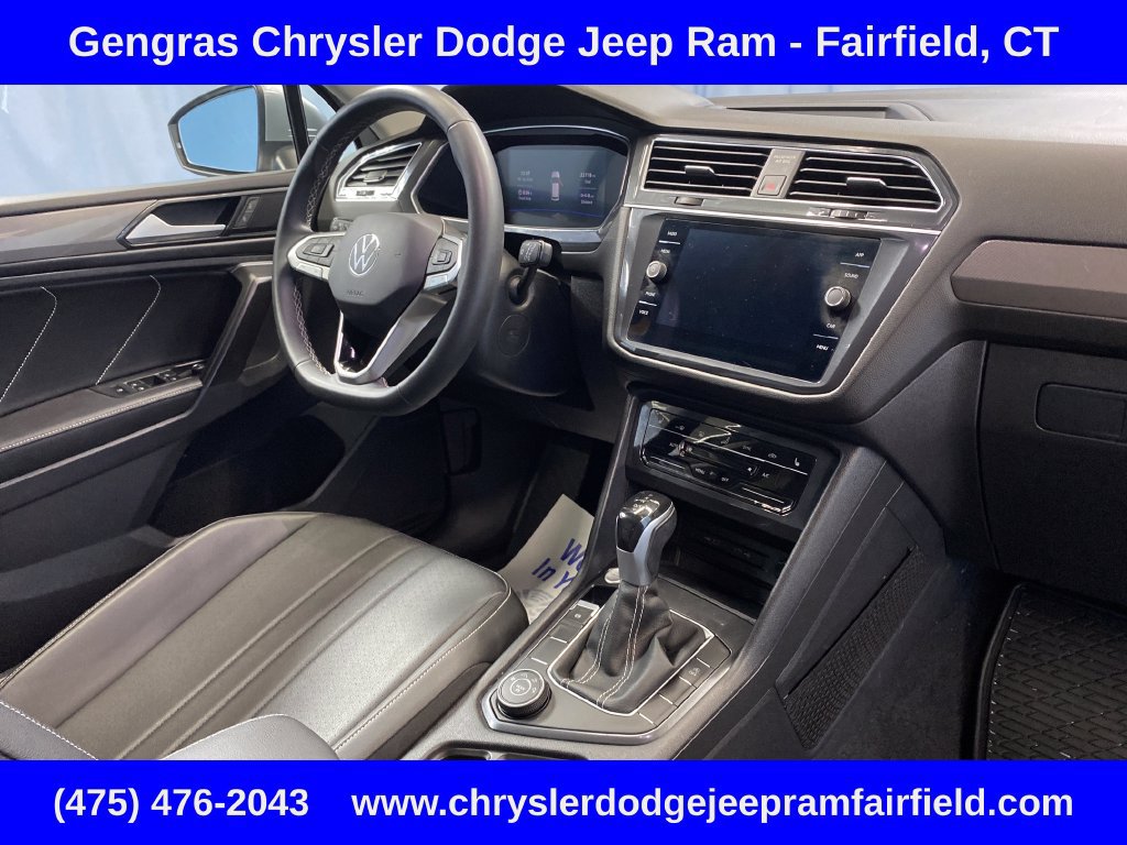 Used 2023 Volkswagen Tiguan SE AWD/4WD image 42