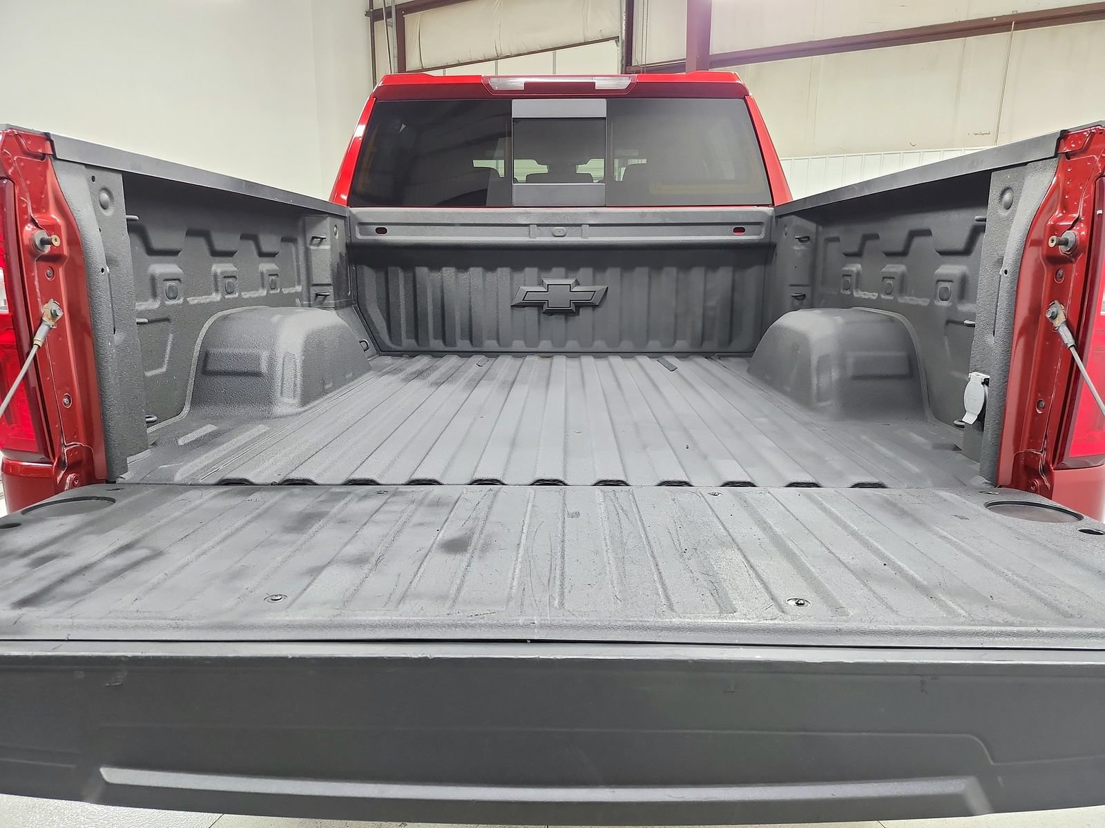 Used 2022 Chevrolet Silverado 1500 RST w/ Convenience Package II AWD/4WD image 48
