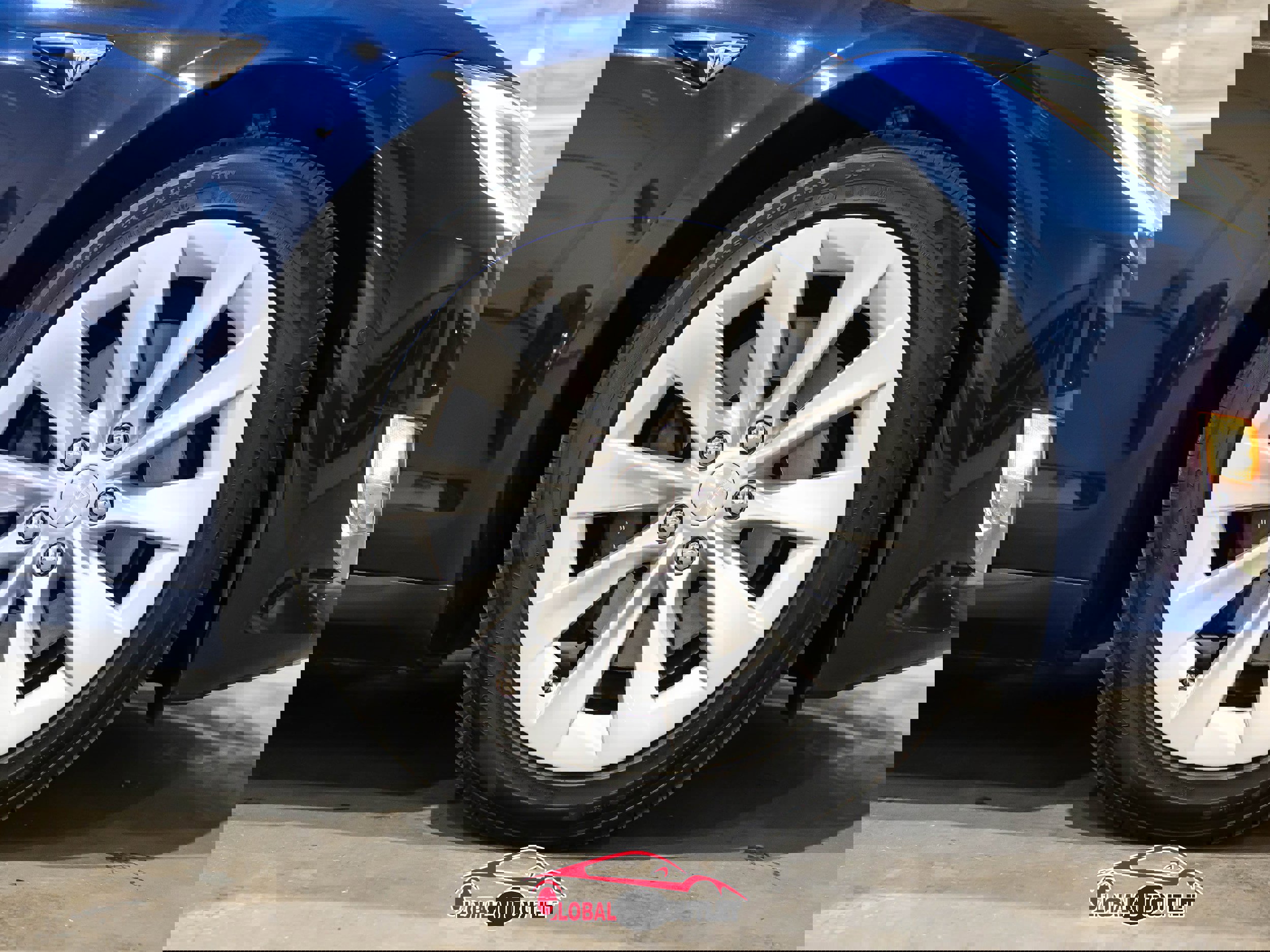 Used 2017 Tesla Model S 90D image 10