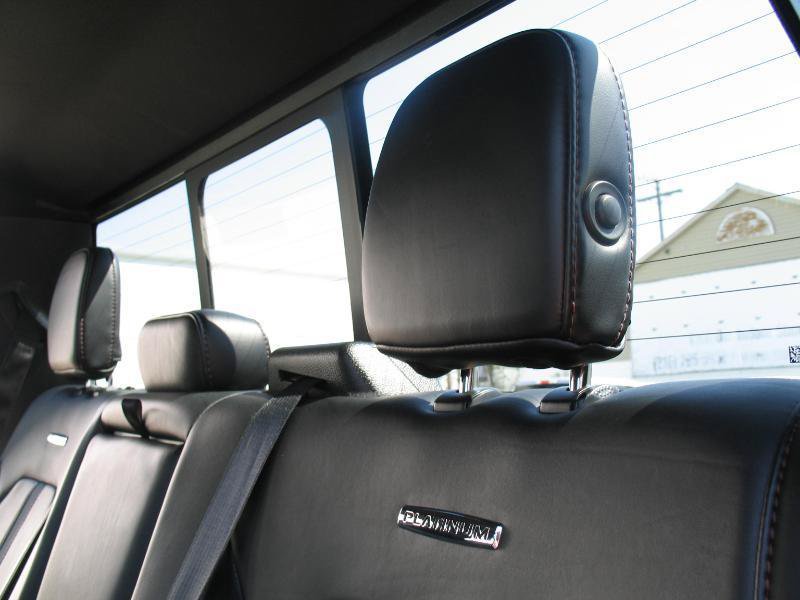 Used 2018 Ford F150 Platinum w/ Equipment Group 701A Luxury AWD/4WD image 31