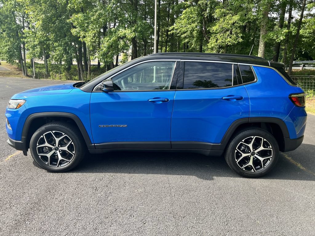 Certified 2025 Jeep Compass Limited AWD/4WD image 6