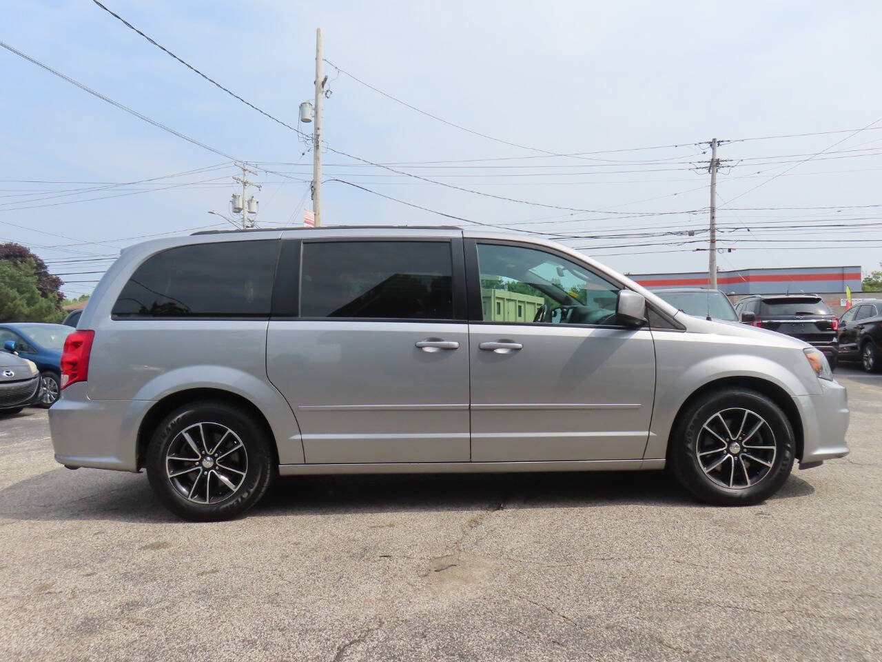 Used 2016 Dodge Grand Caravan R/T FWD image 6