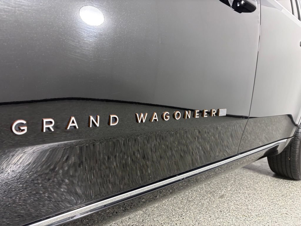 Used 2023 Jeep Grand Wagoneer Series III AWD/4WD image 22