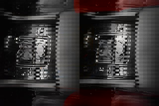 Used 2025 MAZDA MAZDA3 s image 32