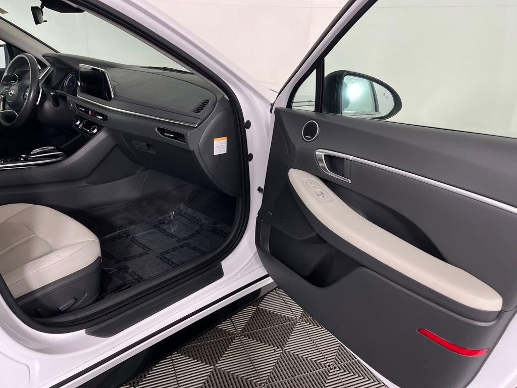 Used 2023 Hyundai Sonata SEL image 16