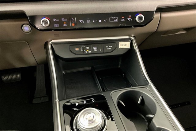 New 2026 Kia Carnival EX image 7
