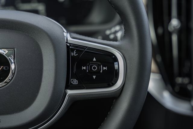 New 2026 Volvo XC90 T8 Plus w/ Protection Package Premier image 28