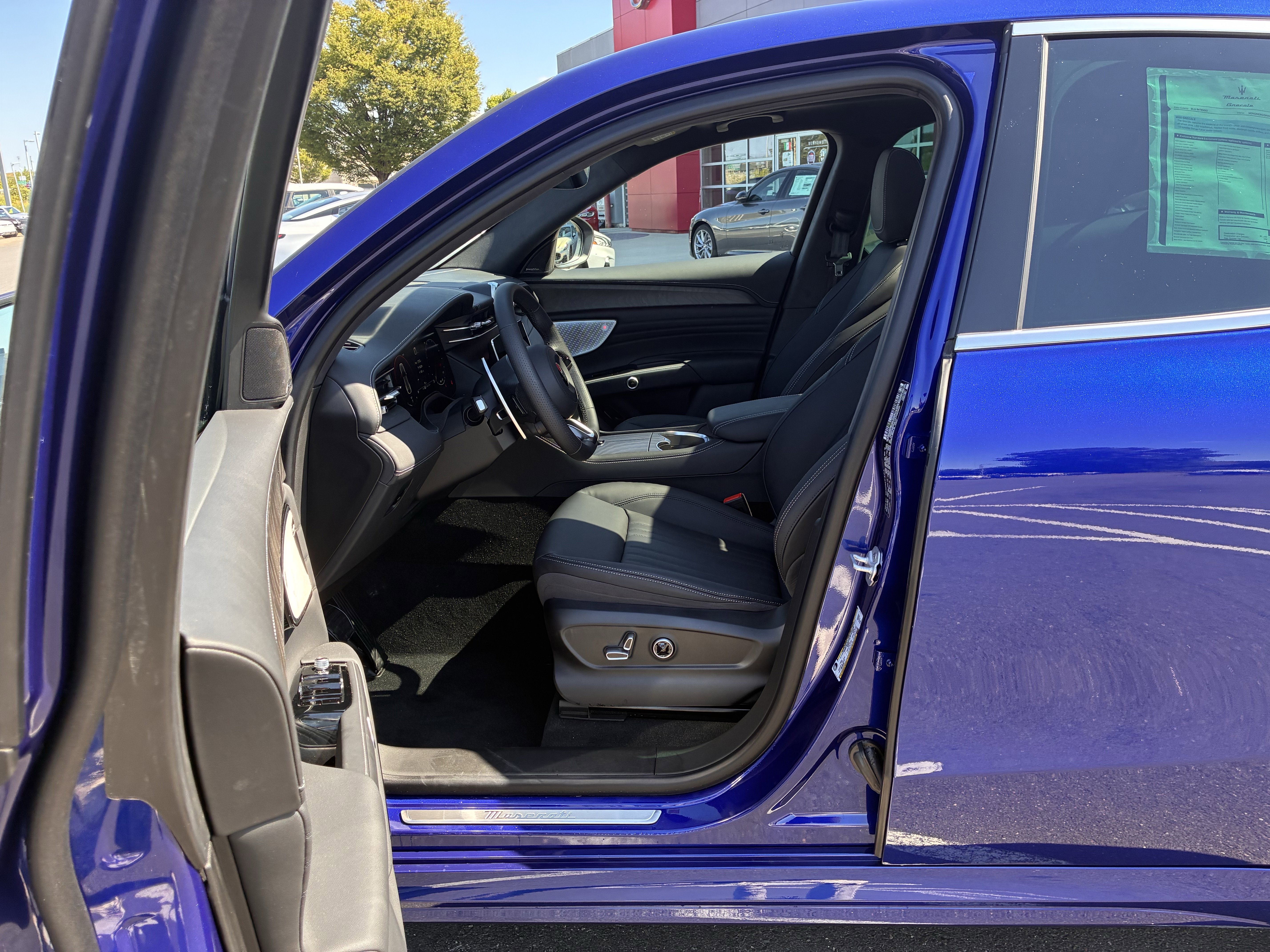 New 2025 Maserati Grecale GT image 16