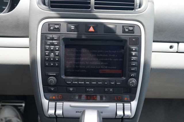Used 2005 Porsche Cayenne Turbo AWD/4WD image 32