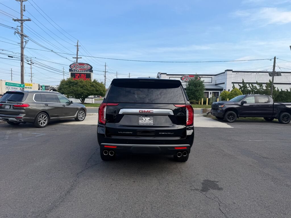 Used 2022 GMC Yukon XL Denali AWD/4WD image 6