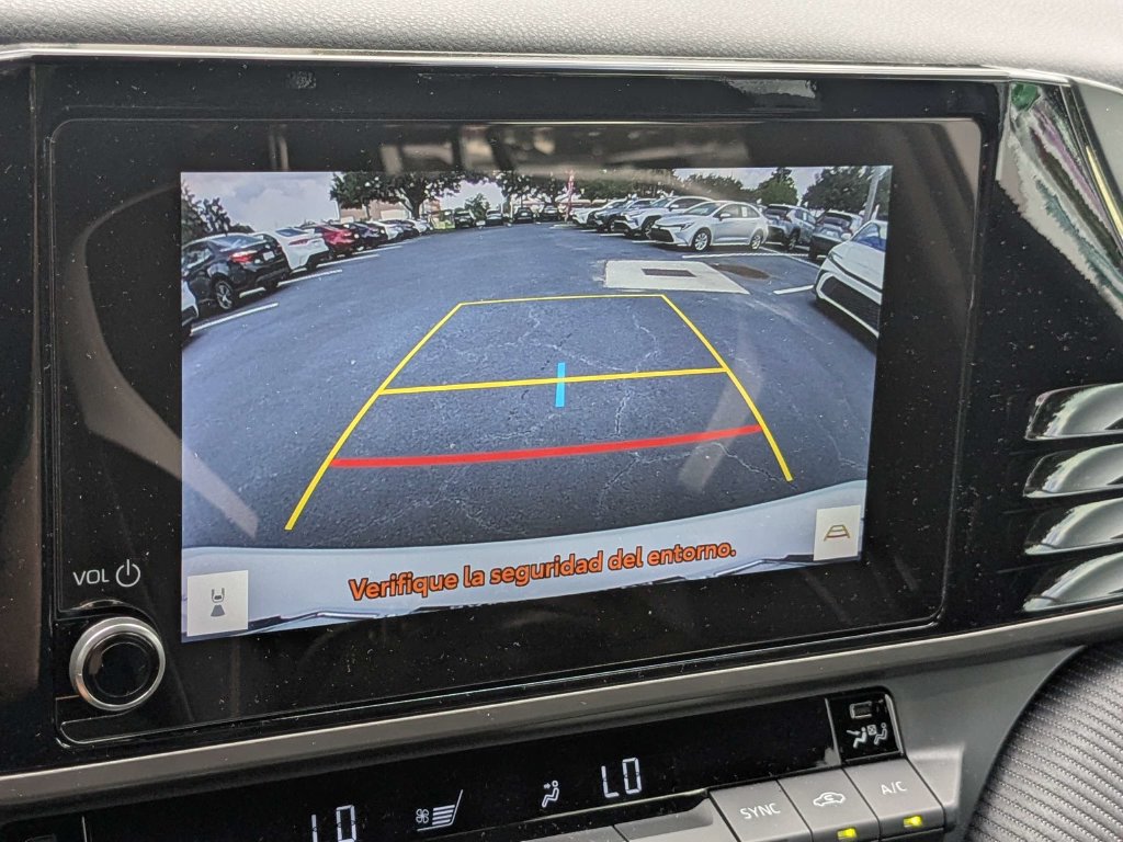 Used 2025 Toyota Camry SE FWD image 20