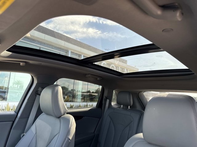 Certified 2021 Lincoln Nautilus Reserve w/ Equipment Group 201A image 36