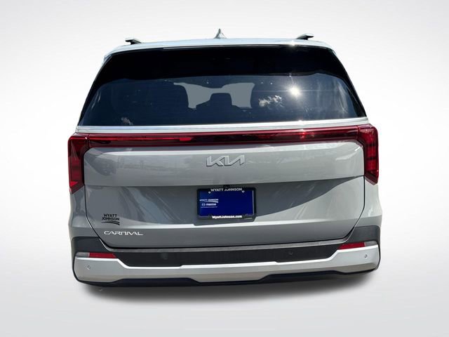 Used 2025 Kia Carnival EX FWD image 4