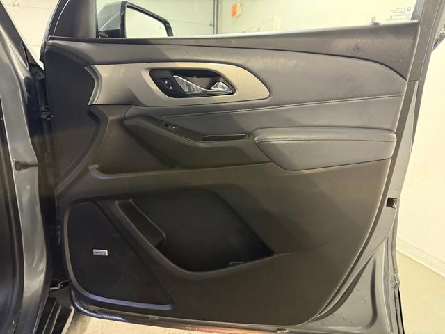 Used 2018 Chevrolet Traverse LT image 25
