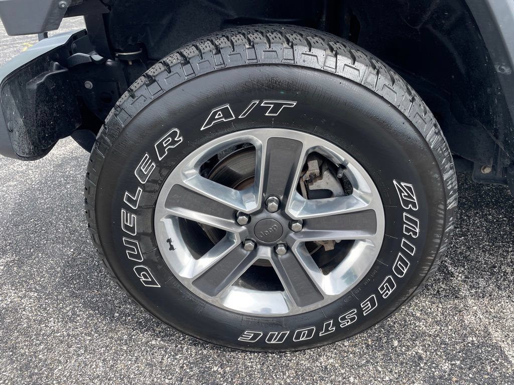 Used 2020 Jeep Wrangler Unlimited Sahara AWD/4WD image 40
