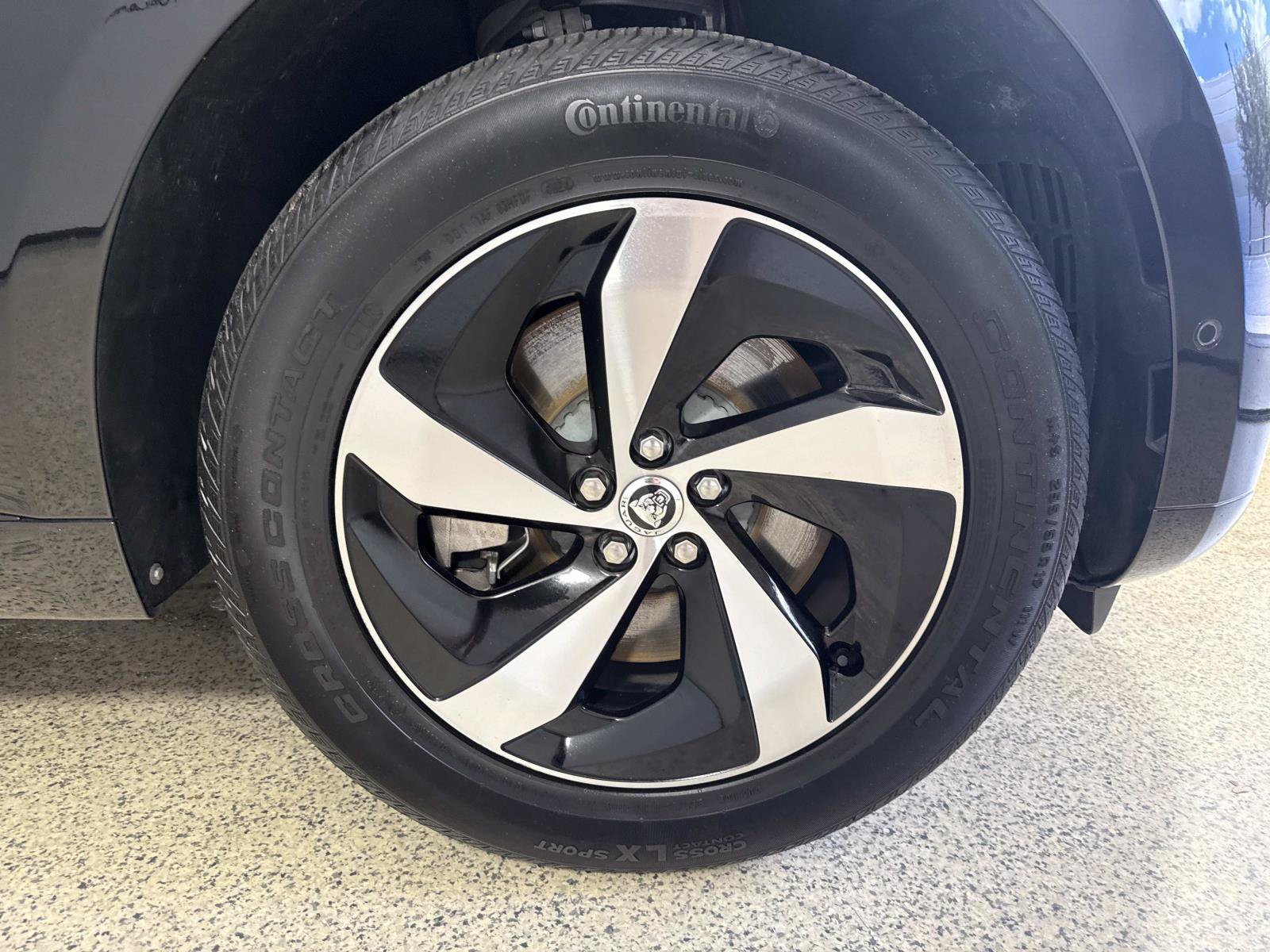 Certified 2026 Jaguar F-PACE R-Dynamic S AWD/4WD image 10