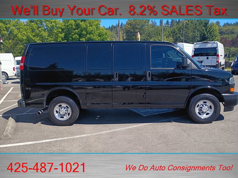 Used 2018 Chevrolet Express 2500 w/ Driver Convenience Package RWD image 5