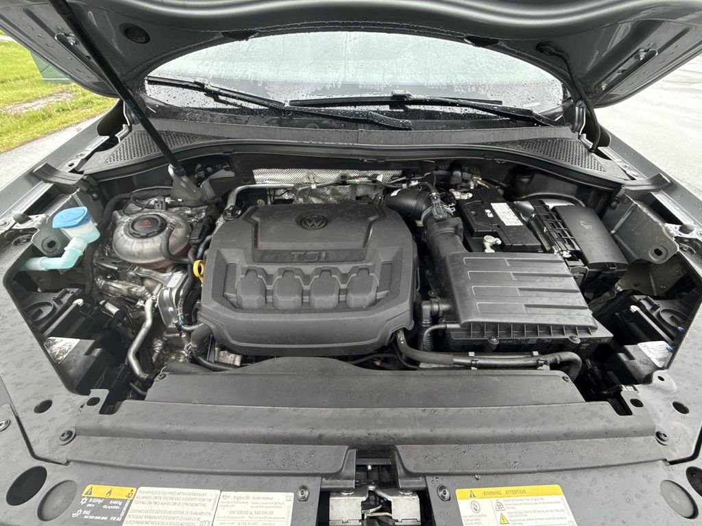 Used 2022 Volkswagen Tiguan SE w/ Panoramic Sunroof Package AWD/4WD image 18