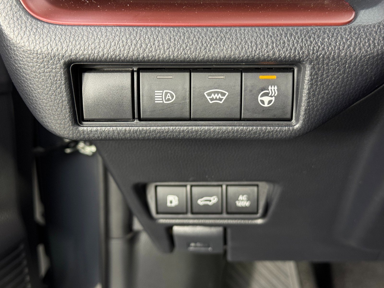 Used 2024 Toyota Prius Prime Premium w/ Advanced Technology Package FWD image 18