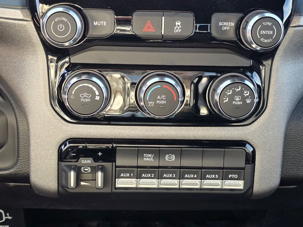 New 2026 RAM 5500 Tradesman w/ Chrome Appearance Group image 22
