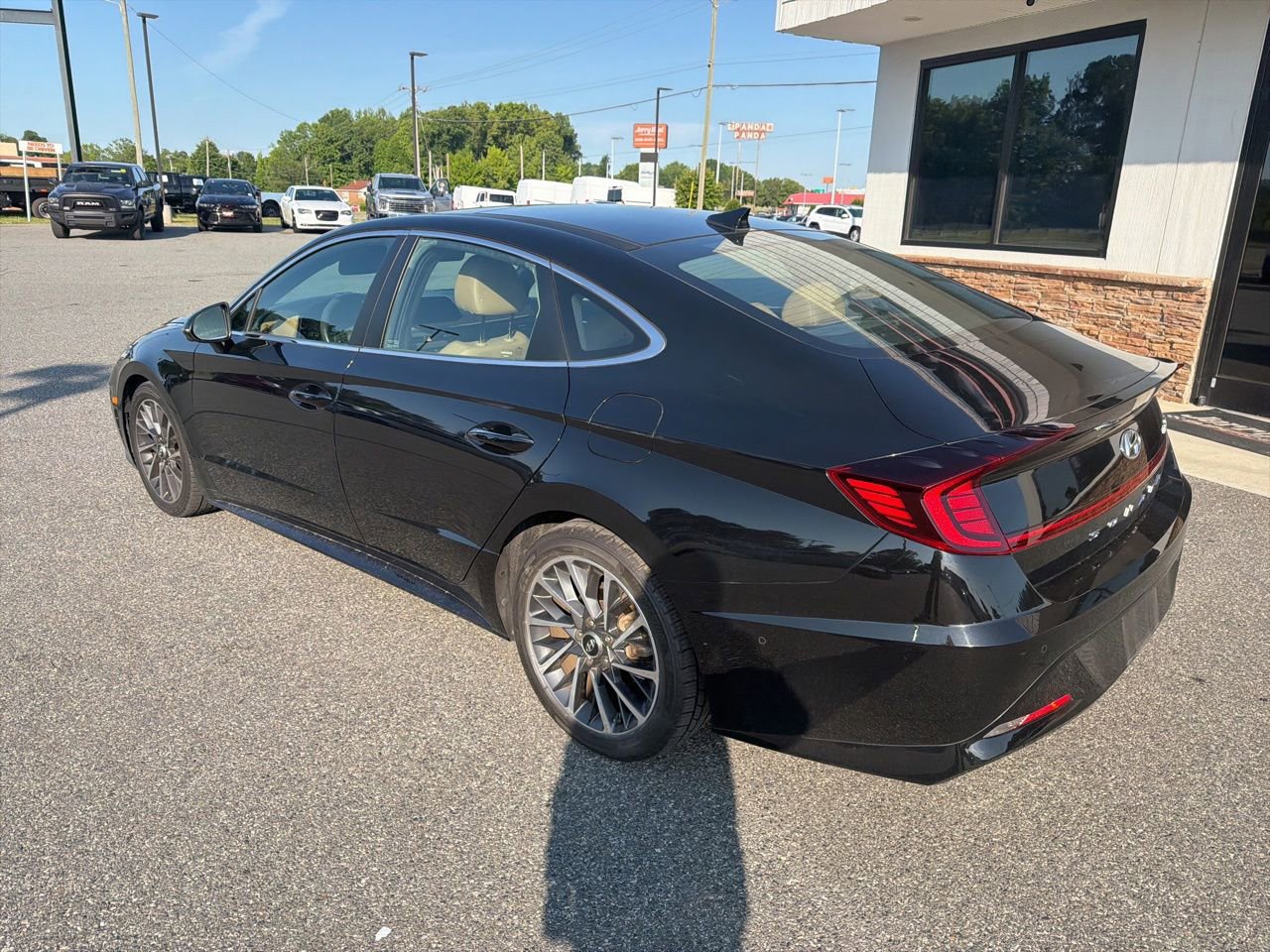 Used 2020 Hyundai Sonata Limited w/ Cargo Package FWD image 6