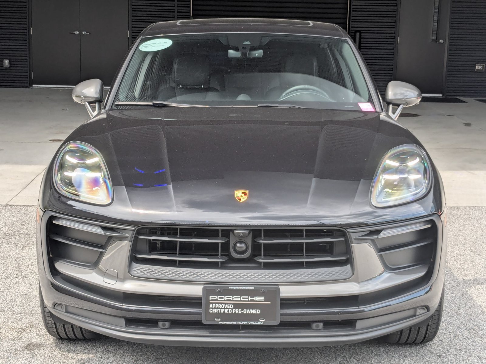 Certified 2023 Porsche Macan Turbo AWD/4WD image 6