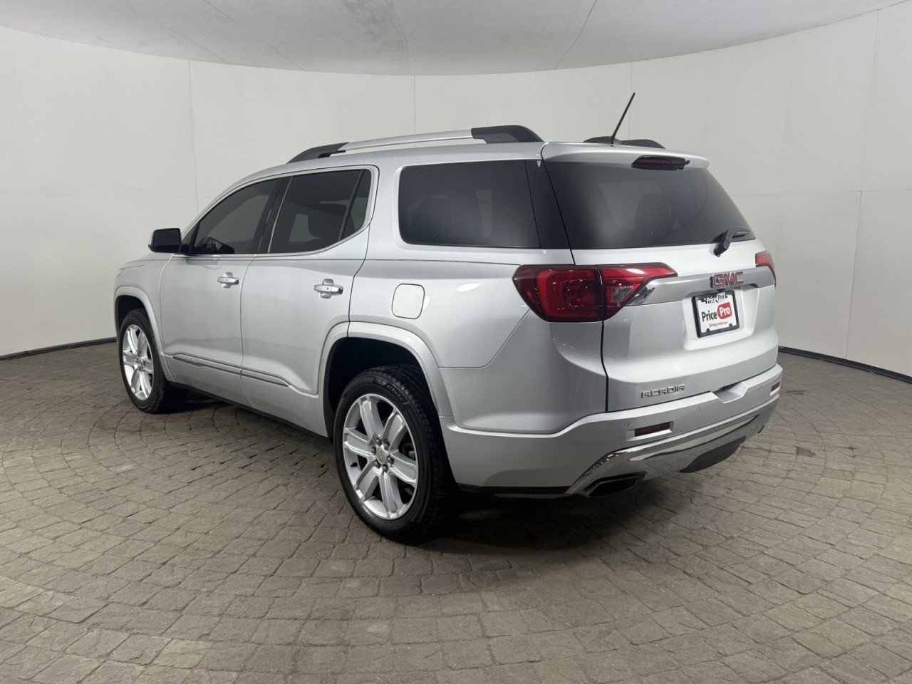 Used 2019 GMC Acadia Denali w/ LPO, Floor Liner Package image 5