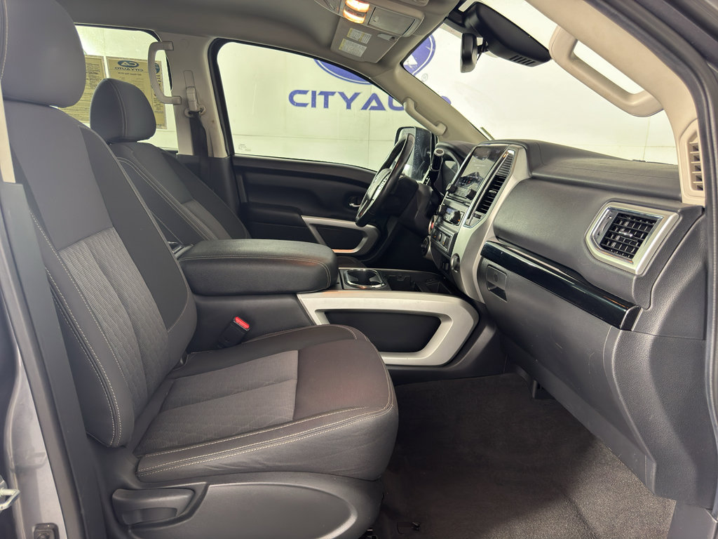 Used 2021 Nissan Titan SV w/ SV Convenience Package AWD/4WD image 40