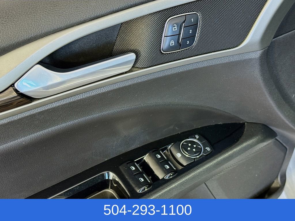 Used 2016 Ford Fusion SE w/ Equipment Group 202A image 16